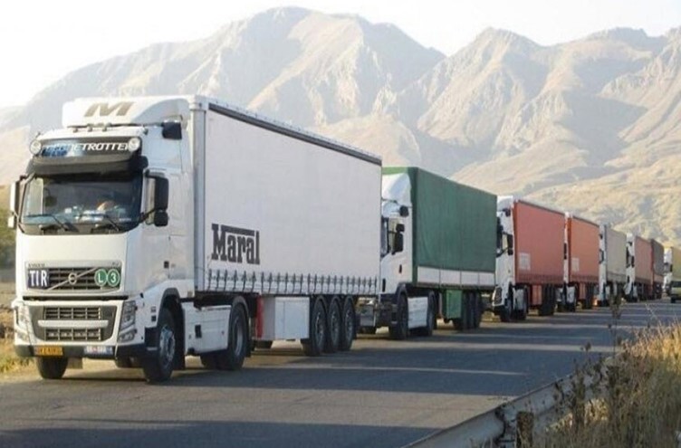 موقعیت استراتژیک و نقش قزوین در راه های ارتباطی و شریان های اصلی کشور موقعیت استراتژیک و نقش قزوین در راه های ارتباطی و شریان های اصلی کشور