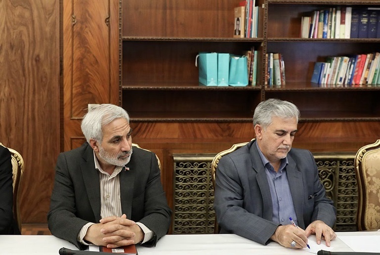 دیدار نمایندگان استان با رئیس جمهور +تصاویر دیدار نمایندگان استان با رئیس جمهور +تصاویر