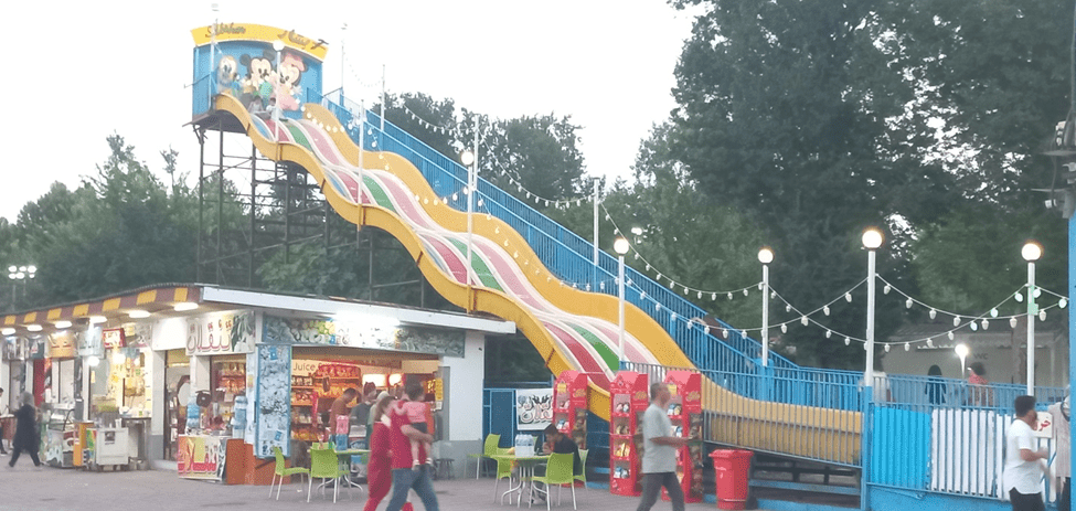 تجربه ۴۰ متر بالاتر از سطح زمین در شهربازیهای رشت! تجربه ۴۰ متر بالاتر از سطح زمین در شهربازیهای رشت!