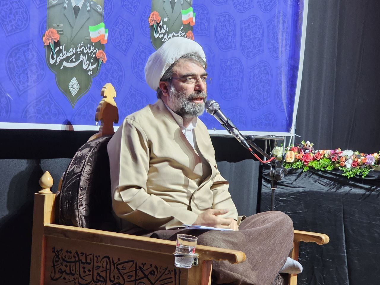 اولین سالگرد شهادت «شهدای خدمت» در سنندج برگزار شد اولین سالگرد شهادت «شهدای خدمت» در سنندج برگزار شد