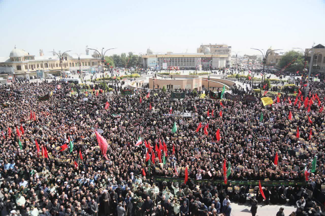 مراسم تشییع و تدفین رفیق خوب خدا و وداع مردم همدان با یار دیرینه سردار همدانی+ عکس/ در حال تنظیم