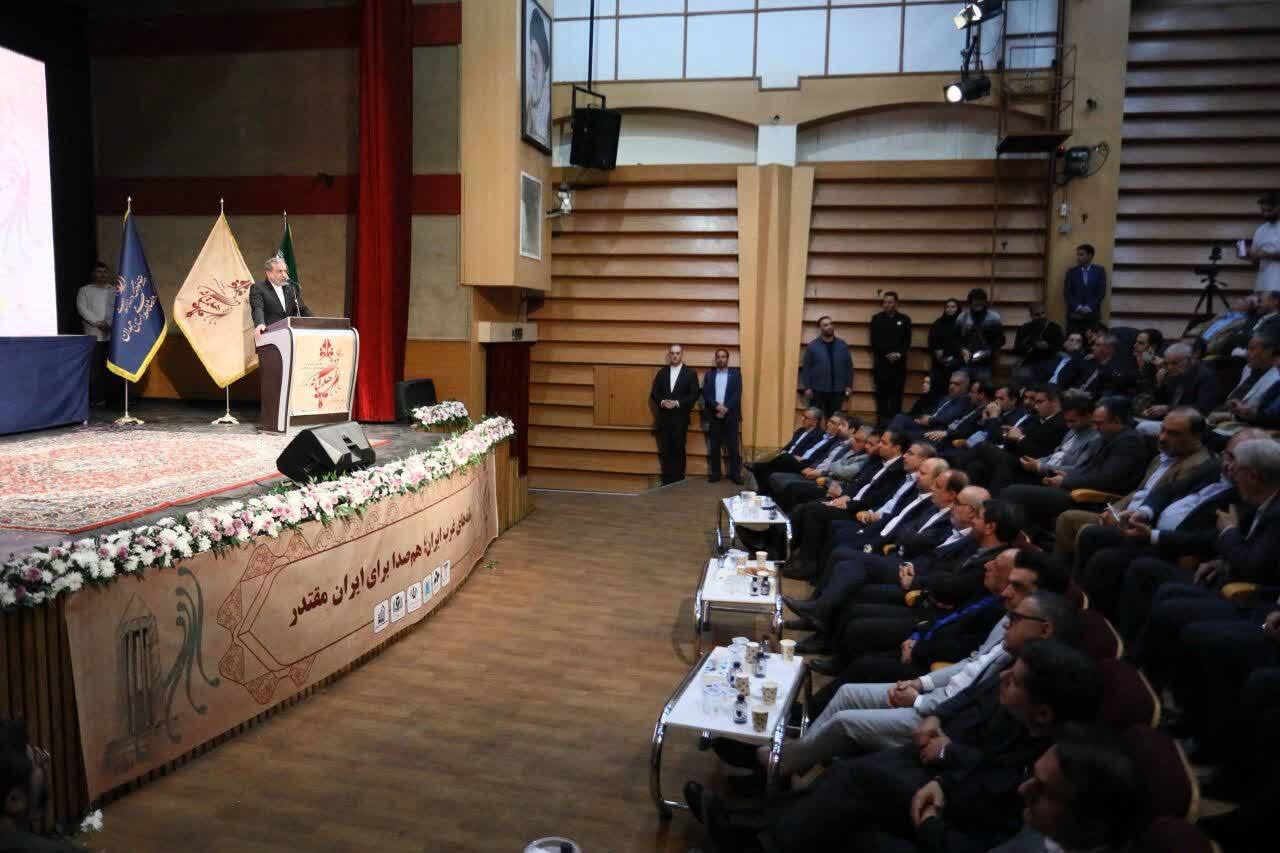 رسانه، ضلع سوم قدرت ملی در کنار میدان و دیپلماسی است رسانه، ضلع سوم قدرت ملی در کنار میدان و دیپلماسی است