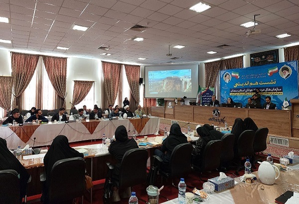 نشست آموزشی و توانمندسازی سمن‌های جوانان با محوریت افزایش تاب‌آوری در سمنان برگزار شد