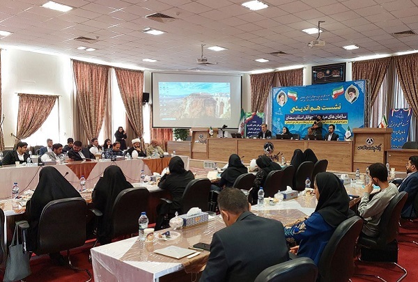 نشست آموزشی و توانمندسازی سمن‌های جوانان با محوریت افزایش تاب‌آوری در سمنان برگزار شد