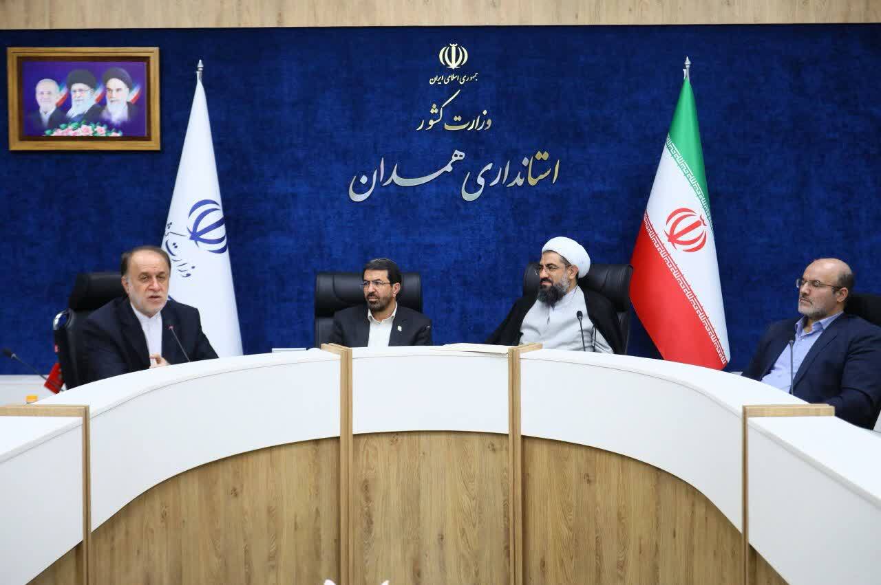 وضع موجود میدان بار برای شهر و مردم دیگر قابل تحمل نیست وضع موجود میدان بار برای شهر و مردم دیگر قابل تحمل نیست