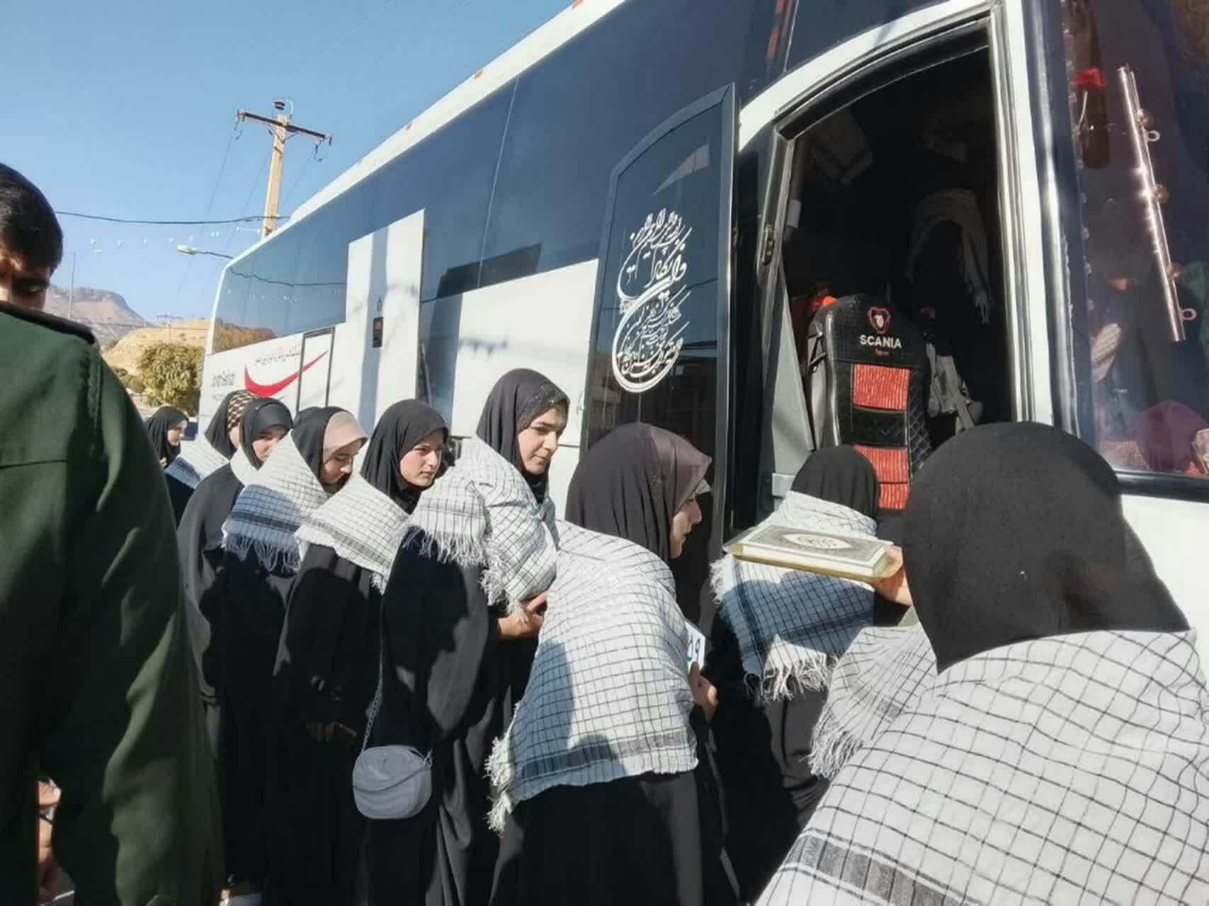 اعزام ۳۸۰ دانشآموز کهگیلویه و بویراحمد به مناطق عملیاتی جنوب کشور اعزام ۳۸۰ دانشآموز کهگیلویه و بویراحمد به مناطق عملیاتی جنوب کشور