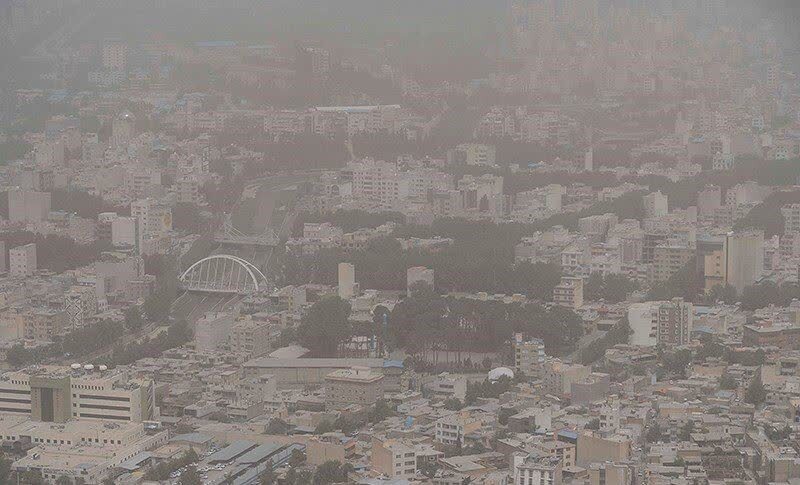 آسمان خاکستری، مسئولان در سکوت / لرستان در محاصره آلودگی آسمان خاکستری، مسئولان در سکوت / لرستان در محاصره آلودگی